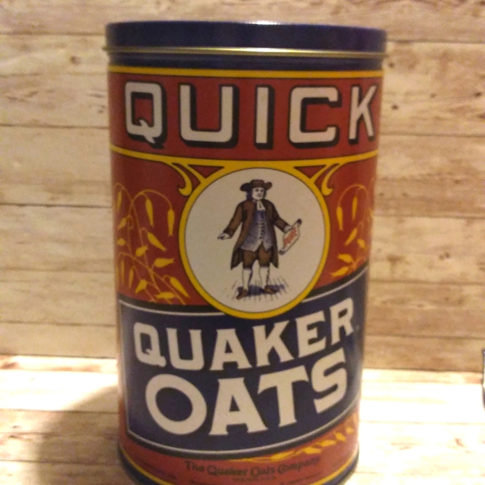 Vintage Quaker Oats Tin.